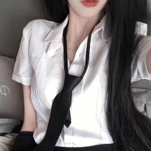汉娜·盖茨比:道格拉斯